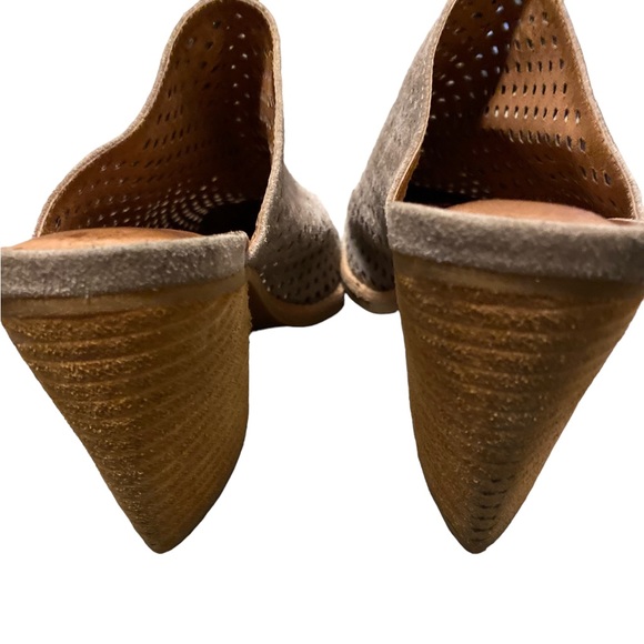 Authentic Jeffrey Campbell Favela Block Heel Mules Taupe 10 - Picture 5 of 6